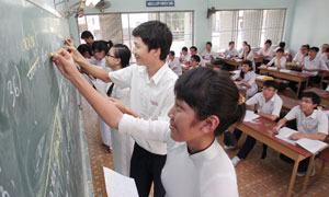 Đổi mới SGK phổ thông sau năm 2015: Xây dựng chương trình chuẩn trước khi viết sách