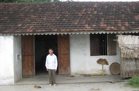 Đôi vợ chồng thương binh mù nuôi 5 con đại học