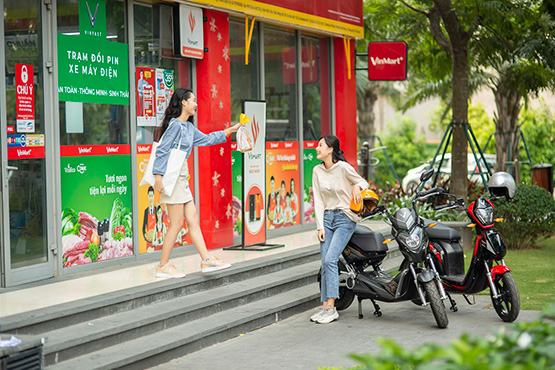 VinFast miễn phí 1 năm thuê bao pin xe máy điện cho 2020 khách hàng