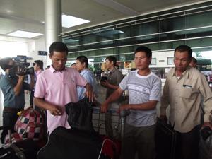 Đón 25 lao động Việt Nam từ Libya về nước an toàn