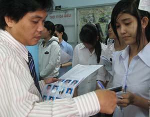 Dồn sức đẩy lùi tiêu cực đợt thi cuối