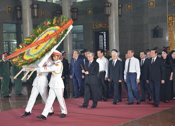 Đồng chí Trần Quốc Hương, tấm gương sáng để lại ảnh 1