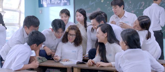 Đông vui phim hè gõ cửa rạp Việt 