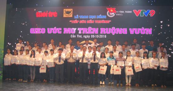 “Tiếp sức đến trường” cho 202 tân sinh viên