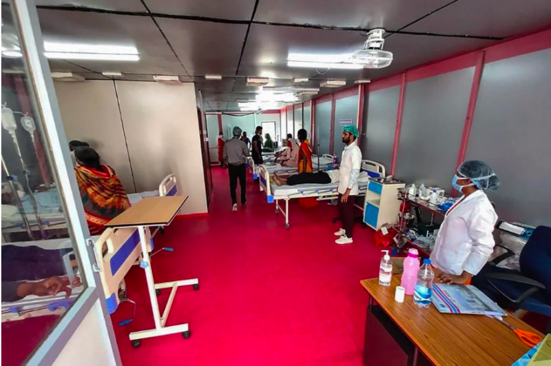 Bên trong một bệnh viện di động do Modulus Housing thiết kế /// Ảnh chụp màn hình South China Morning Post