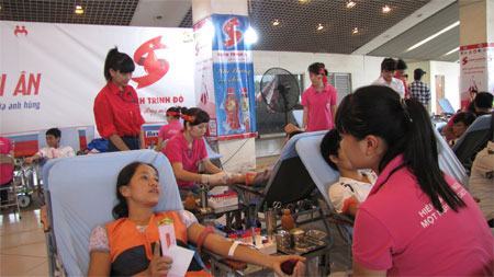 DR THANH KÊU GỌI HÀNH TRÌNH ĐỎ