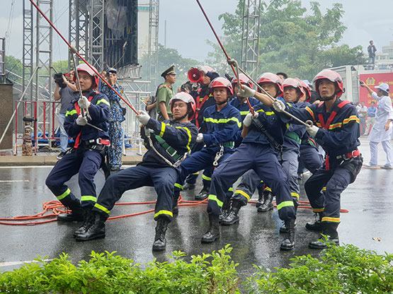 Đưa trực thăng diễn tập PCCC tại Đà Nẵng