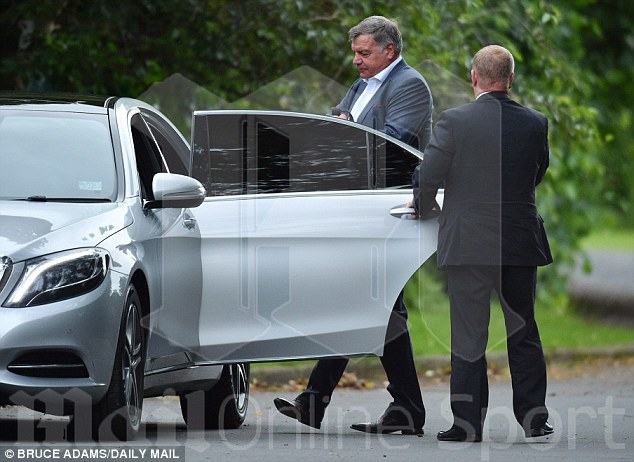 ĐT Anh coi như có HLV mới thay Hodgson