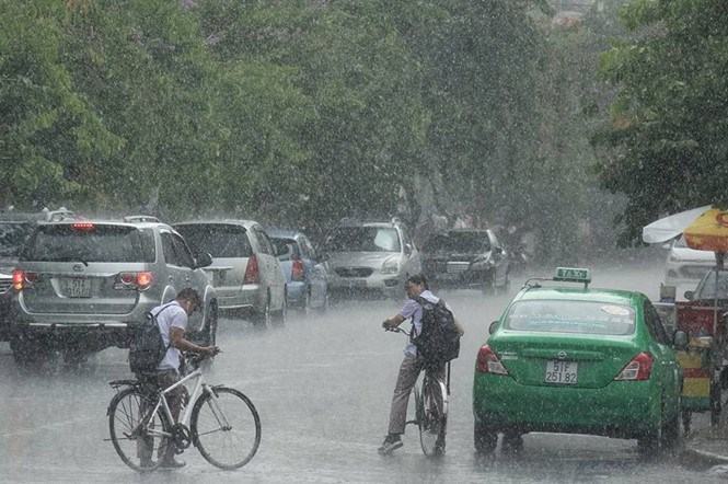 Dự báo Sài Gòn có mưa vào giờ tan tầm chiều nay