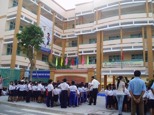 Đủ chỗ nhưng chưa đủ chuẩn