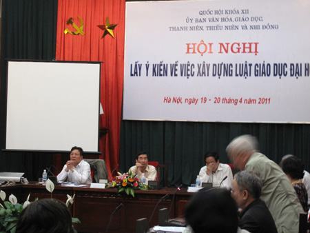 Dự thảo Luật Giáo dục đại học: Xa rời thực tế!