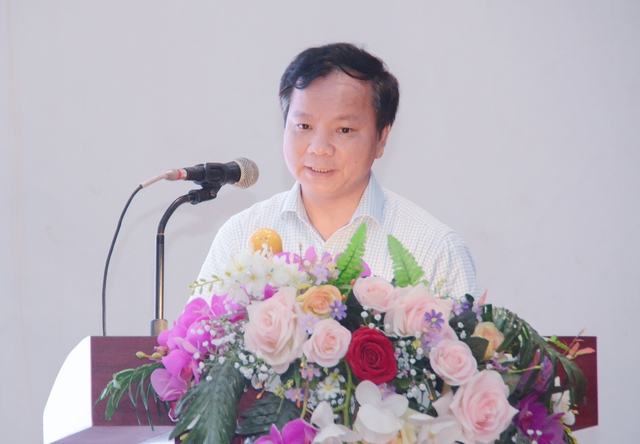 “Dù thời đại nào thì trường đại học vẫn phải ra hình hài trường đại học”