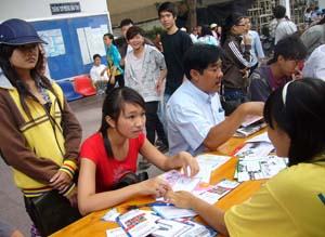 Đua nhau “vét” thí sinh