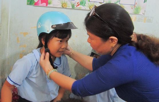 Thêm 4 trường tiểu học tham gia dự án “mũ bảo hiểm đạt chuẩn cho gia đình”