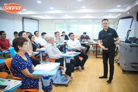 SmartClass+: Giải pháp hữu hiệu cho phòng học ngoại ngữ thông minh trong xu thế 4.0