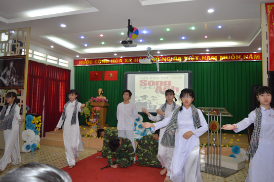 Hội thảo đổi mới kiểm tra đánh giá các môn KHXH