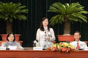 Đừng để người dân dùng tiền thật mua hàng giả