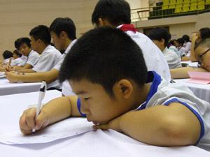 Đừng gây áp lực cho con trẻ!