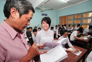 Đừng tạo quá nhiều áp lực cho giáo viên