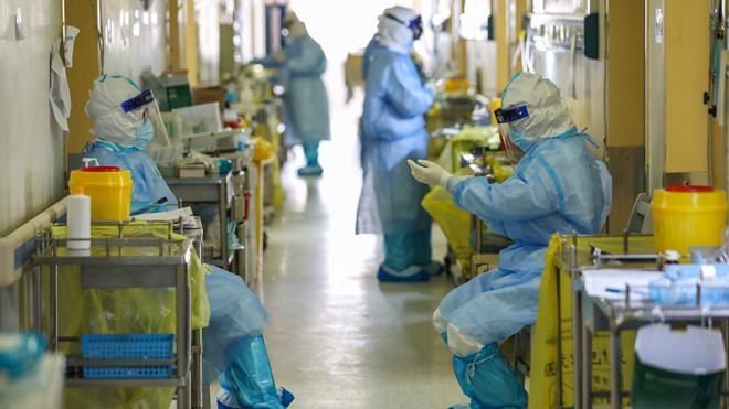 Đương đầu với COVID-19, phụ nữ chắc chắn là phái mạnh, không phải đàn ông - ảnh 2