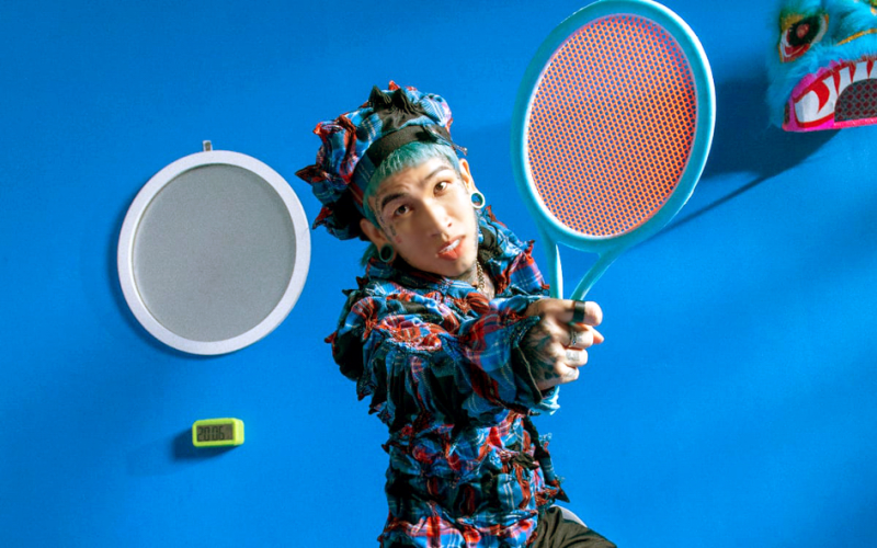 Rapper Dế Choắt gây ấn tượng về mặt hình ảnh trong MV mới nhưng màu sắc âm nhạc không đặc biệt, có phần đi xuống so với các sản phẩm trước đây