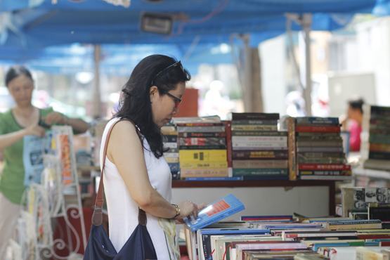 Đường sách Nguyễn Văn Bình: Sự kết nối giữa quá khứ và hiện tại