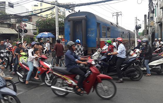 Lập lại trật tự an toàn đường bộ, đường sắt