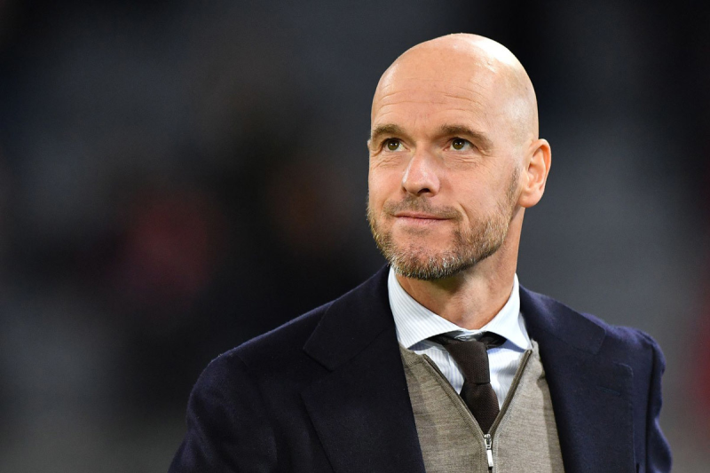 Erik Ten Hag chia sẻ về lời mời của MU