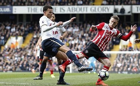 Tình huống dẫn đến quả penalty cho Tottenham