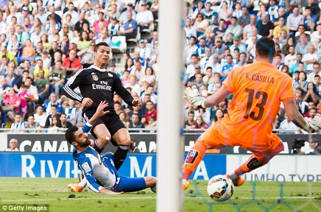 Espanyol 1-4 Real Madrid: C.Ronaldo cầm chắc danh hiệu Pichichi