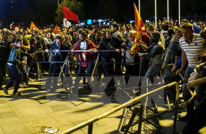 EU hoãn đàm phán giải quyết khủng hoảng chính trị tại Macedonia