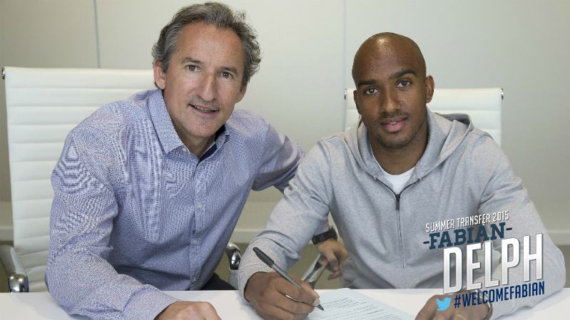 Fabian Delph CHÍNH THỨC tới Man City