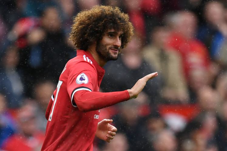 Fellaini từ chối gia hạn MU, Conte “bay ghế” trước Giáng sinh