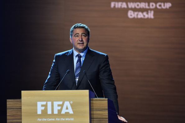 FIFA thừa nhận Nga và Qatar có thể mất quyền đăng cai World Cup