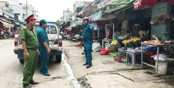 Gắn camera, trực chốt ngăn chặn buôn bán gia cầm sống ảnh 2