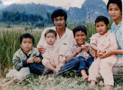 Gặp lại 4 anh em ruột trở về từ rừng rậm