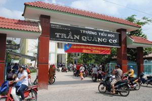 Gấp rút di dời nhà xưởng lấy đất xây trường