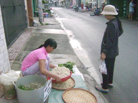 Người tiêu dùng lo sợ khi ăn giá