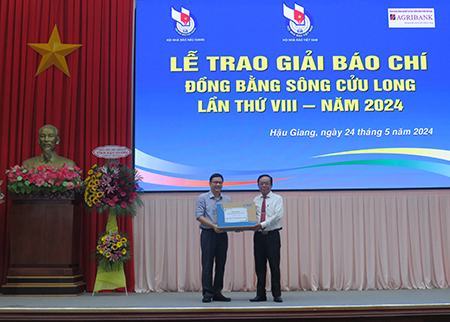 Lễ trao giải báo chí Đồng bằng sông Cửu Long lần thứ VIII năm 2024