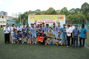 Giải bóng đá truyền thống nam học sinh THPT TP.HCM mở rộng 2014: Cú đúp vô địch