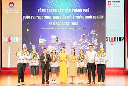 Dự án sản xuất các vật dụng bằng nhựa sinh học từ khoai lang, bã mía, bã cà phê của học sinh đoạt giải nhất khởi nghiệp