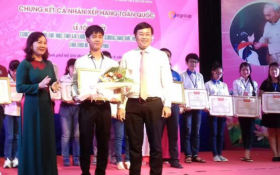 Cuộc thi “Tuổi trẻ học tập và làm theo tấm gương đạo đức Hồ Chí Minh”: Học sinh lớp 11 đoạt giải nhất