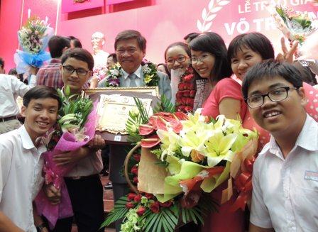 Tuyên dương 214 gương nhà giáo trẻ tiêu biểu năm 2016