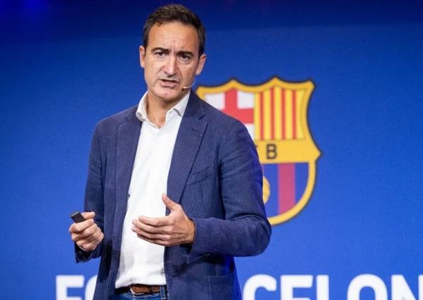 Giám đốc điều hành Barca từ chức đầy bí ẩn