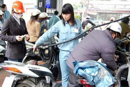 Giảm giá dầu 300 – 500 đồng/lít