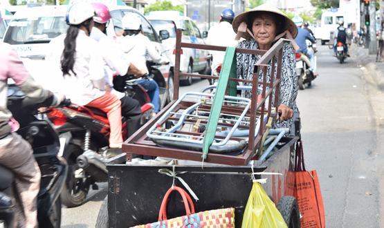 Hộ có trẻ từ 5 đến 14 tuổi  không đi học: Là hộ nghèo – nghèo về GD-ĐT