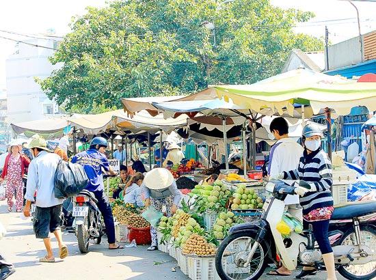 Gian nan thầy trò ở điểm trường