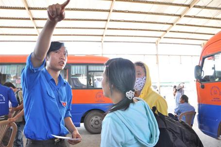 Giảng viên trẻ 7 năm tiếp sức mùa thi