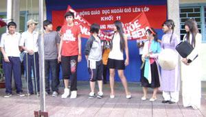 Giáo dục học sinh qua chương trình lễ hội