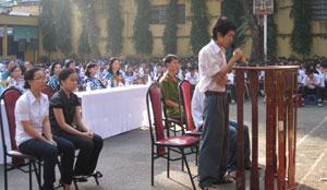 Giáo dục pháp luật cho học sinh qua phiên tòa giả định